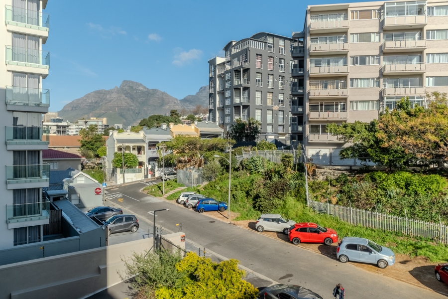 1 Bedroom Property for Sale in Green Point Western Cape